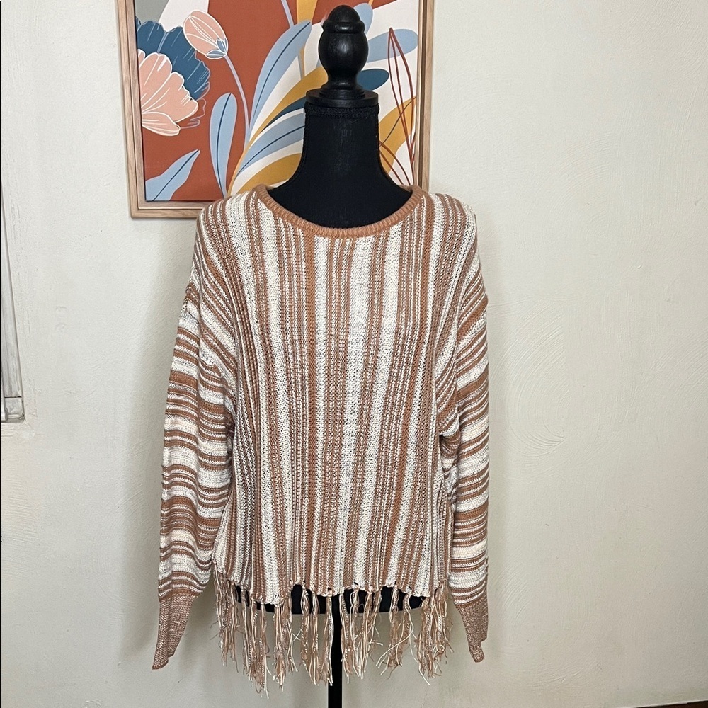 BKE Fringe Stripes Sweater in white rust Size S